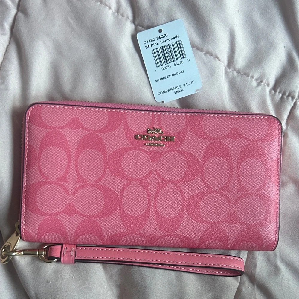 Coach Signature‎ Pink Wristlet